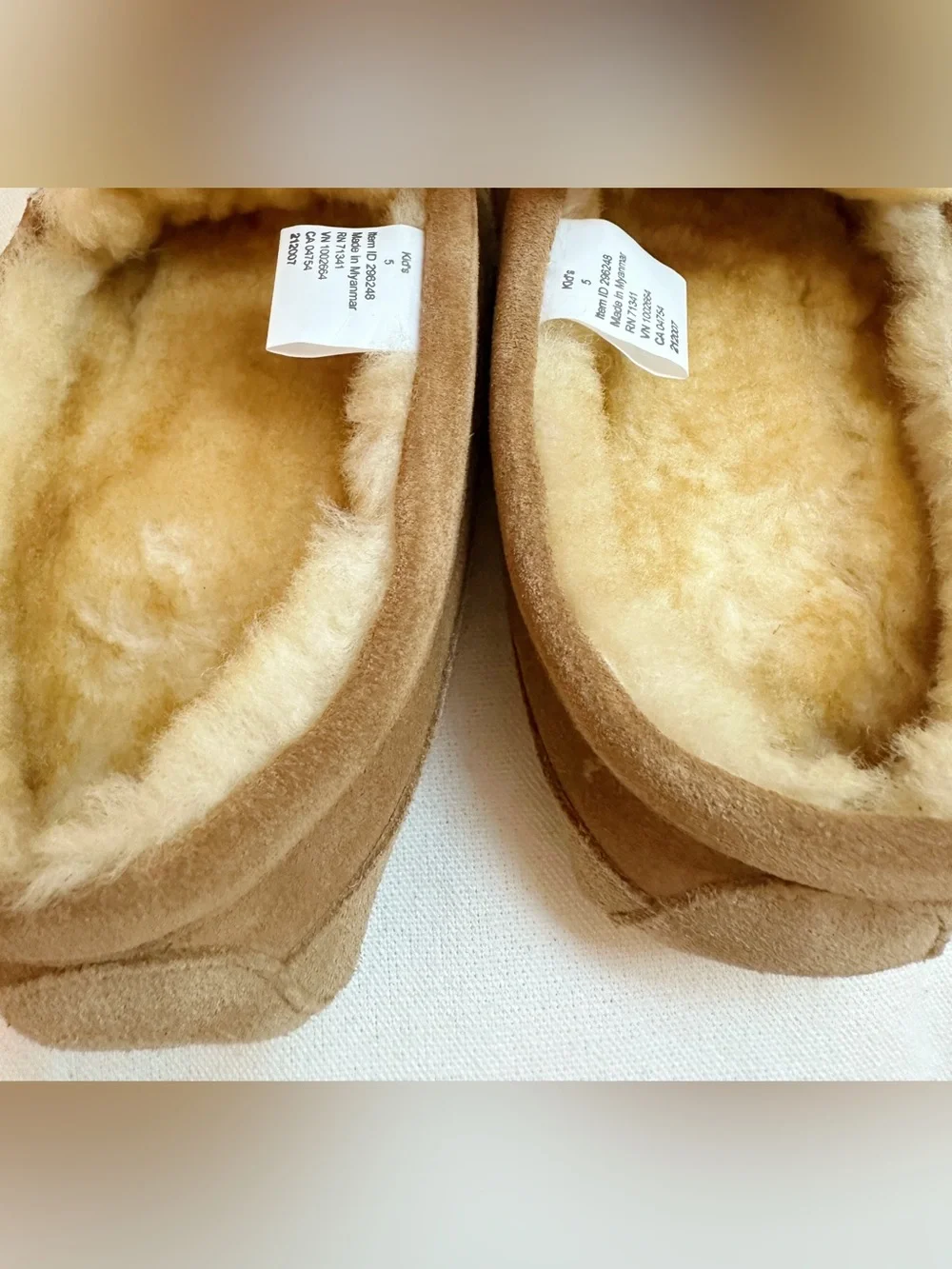 LL BEAN Wicked Good Slippers - Kids Kid’s Size 5- Shearling Sheepskin L.L.Bean